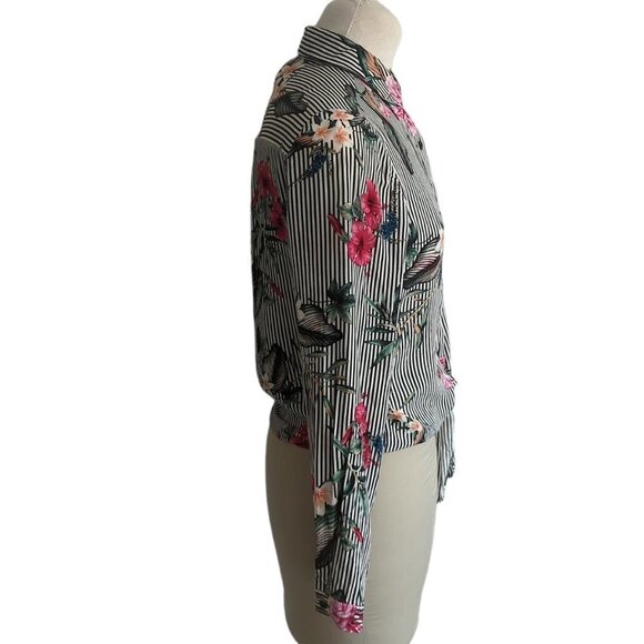 Dress Forum Striped Floral Tie Front Top - Picture 3 of 7